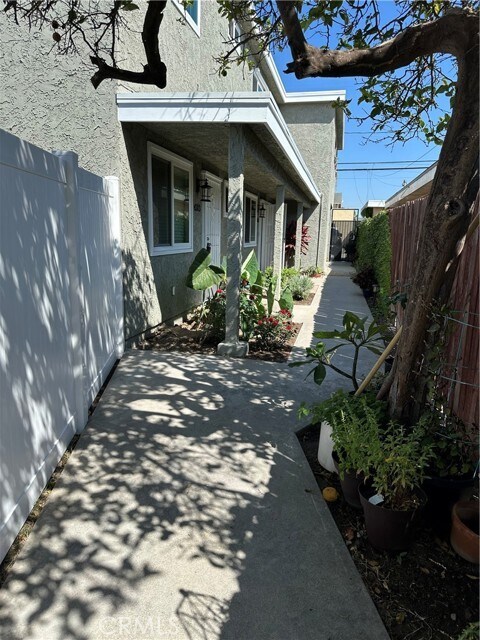 Building Photo - 4301 Farquhar Ave