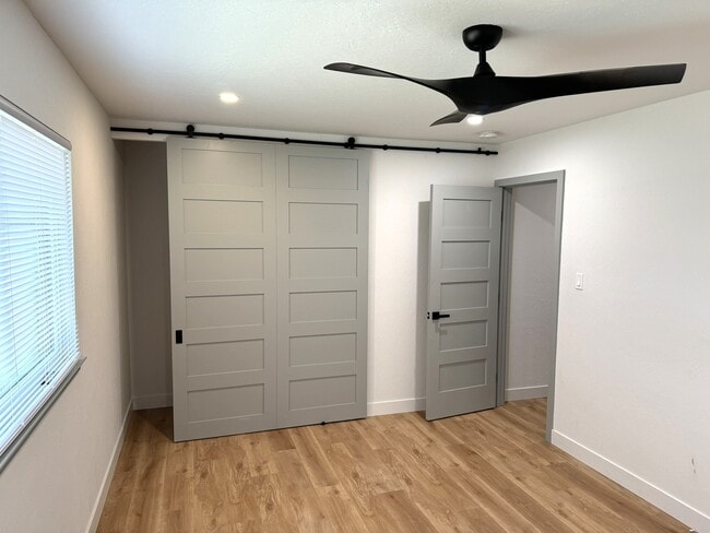 Building Photo - 218 Steven Cir