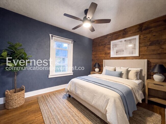 Foto del edificio - 1 Bed/1 Bath Home with Fenced Yard / Available Now!