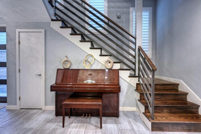 Foto del edificio - 1712 Oakdale St