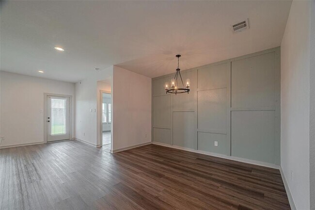 Foto del edificio - 14519 Sweetwater Dr