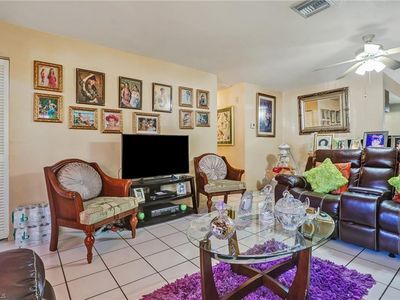Foto del edificio - 5256 Coronado Pkwy