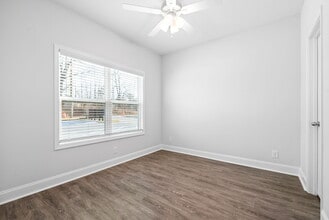 Building Photo - 760 Tracy Lane