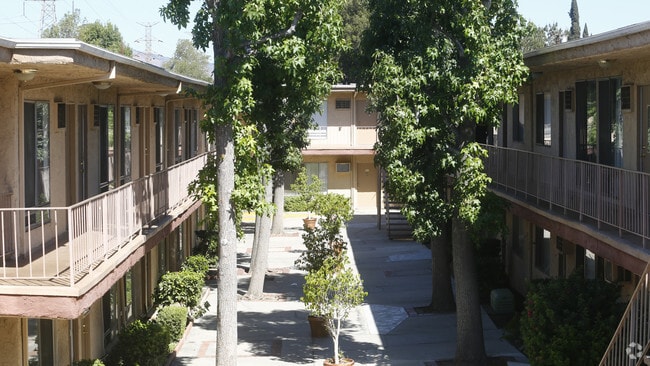 Foto del edificio - Southwest Pointe Apartments