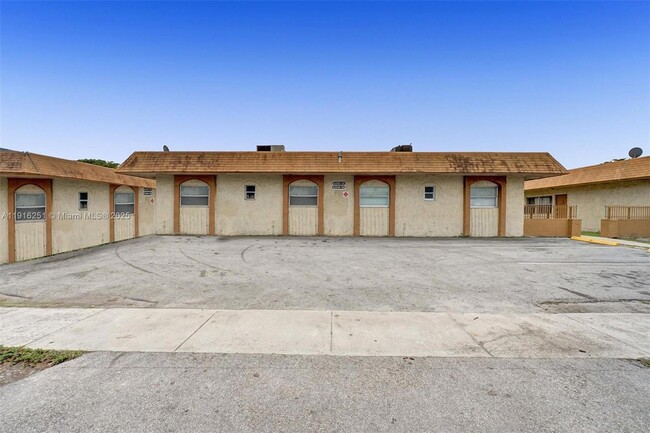 Foto del edificio - 5316 NW 24th Ct