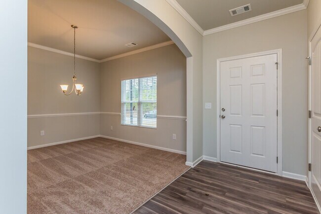 Foto del edificio - 69 Calm Waters Ave