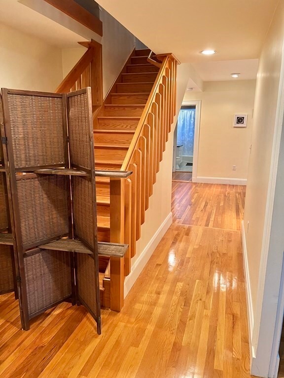 Building Photo - 40 Linnaean St