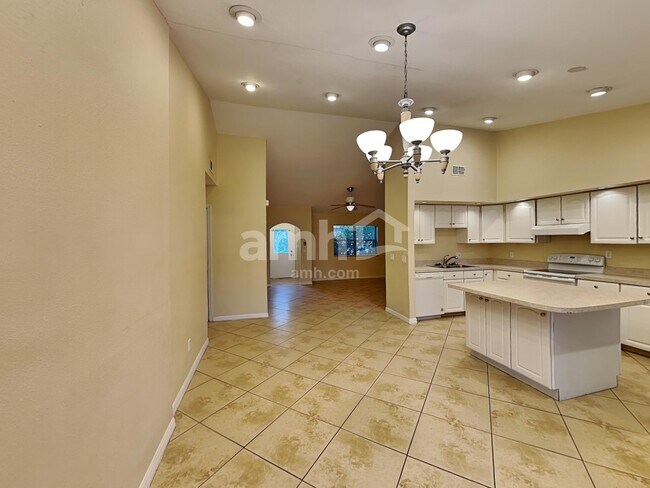 Foto del edificio - 3629 Peaceful Pl