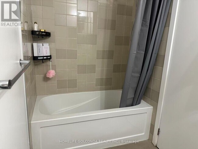 Building Photo - 52 Forest Manor Rd