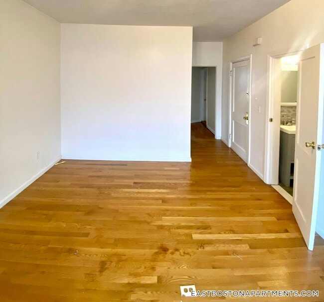 Foto del edificio - 284 Chelsea St
