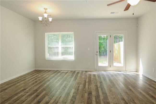 Foto del edificio - 1545 Iris Walk