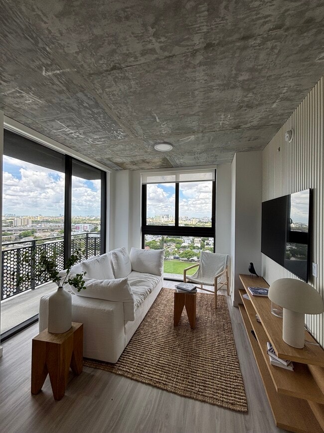 Building Photo - 1740 NW 1st Ave