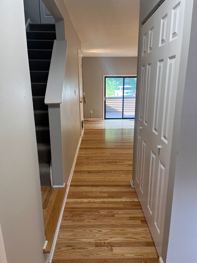 Foto del edificio - 108 Cedar Knolls Dr