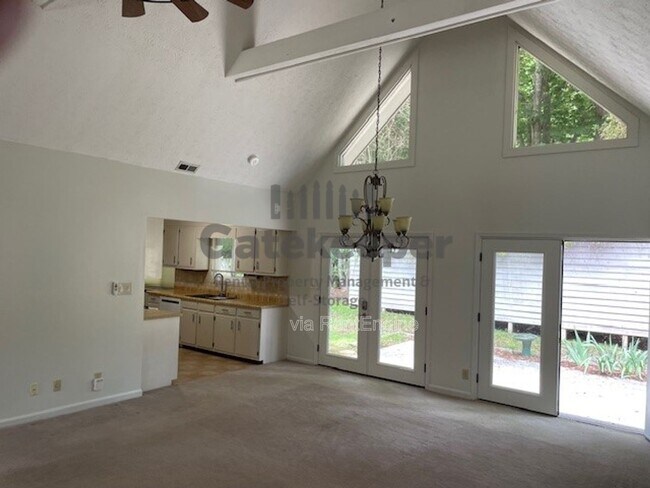 Foto del edificio - 100 Sandown Dr