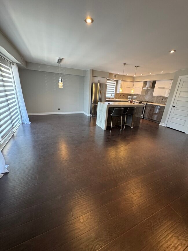 Foto del edificio - 6142 W 63rd St