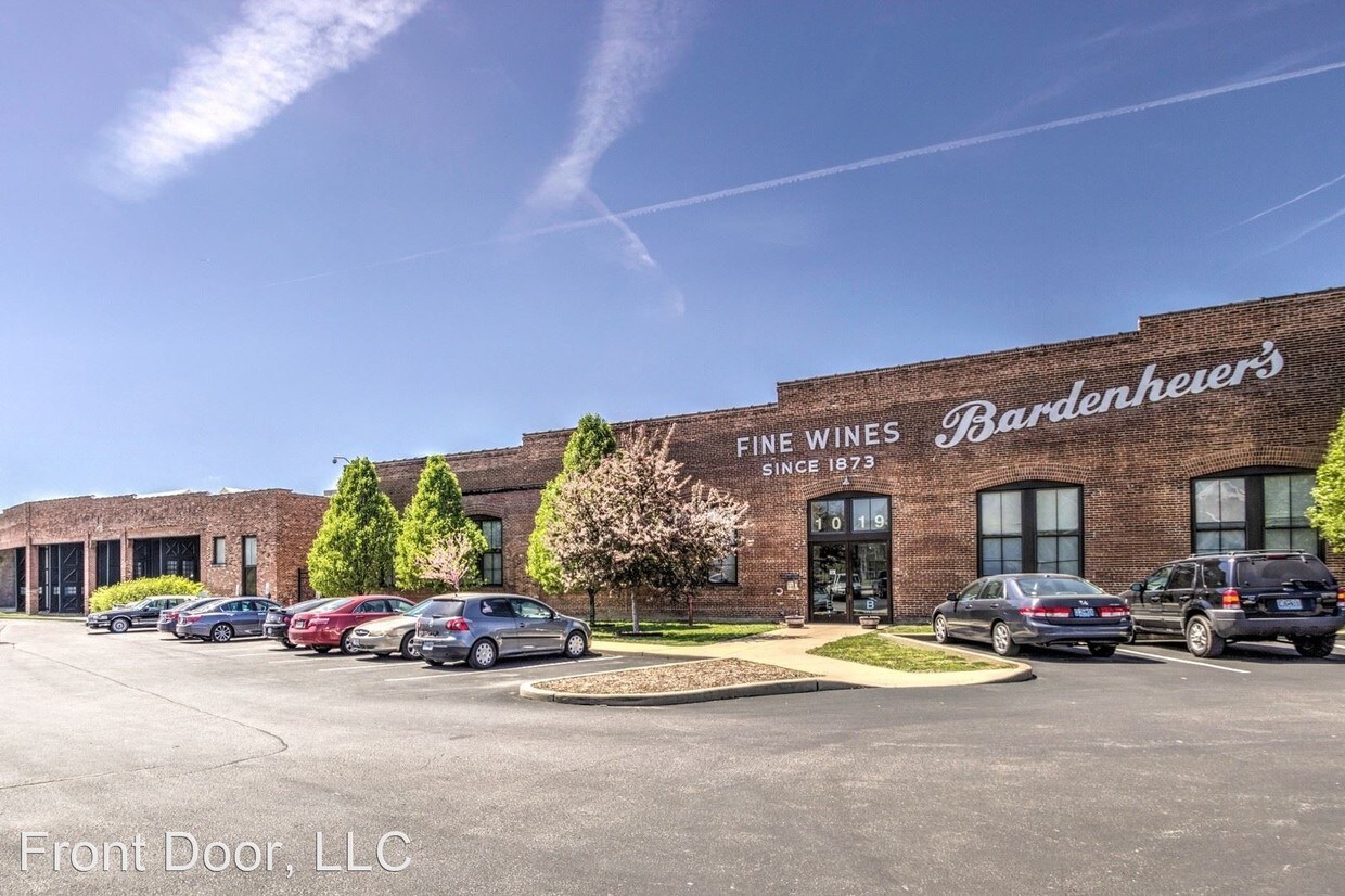 Primary Photo - 1019 N Skinker Pkwy