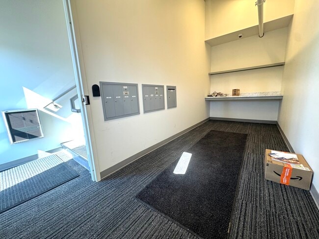 Building Photo - Liberty Beall