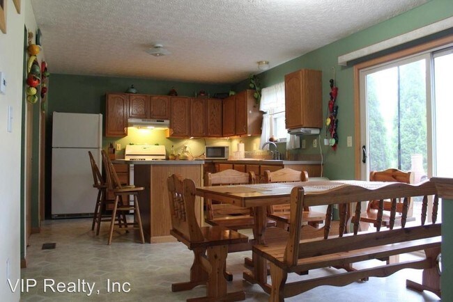 Building Photo - 4 br, 2.5 bath House - 3333 Joes Way