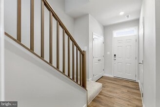 Building Photo - 241 Monteith Dr