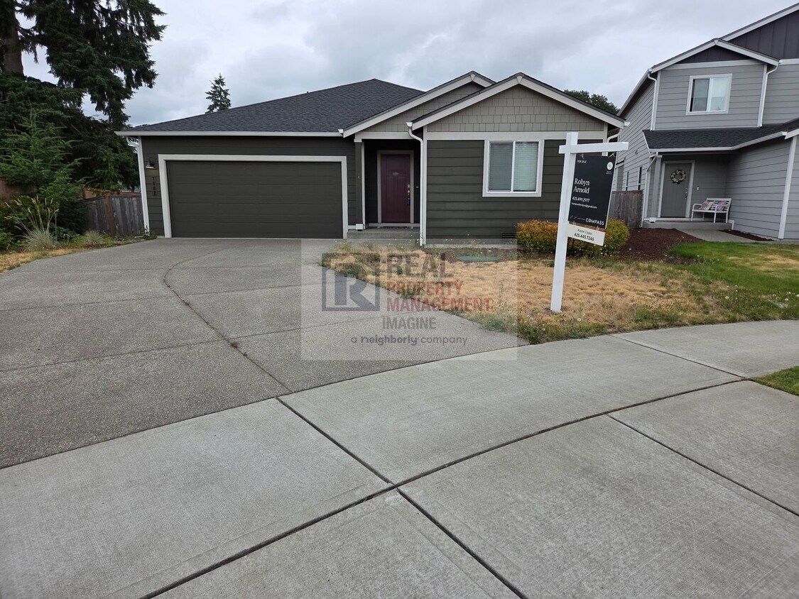 Foto principal - Check out this beautiful 3 bedroom, 2.0 ba...