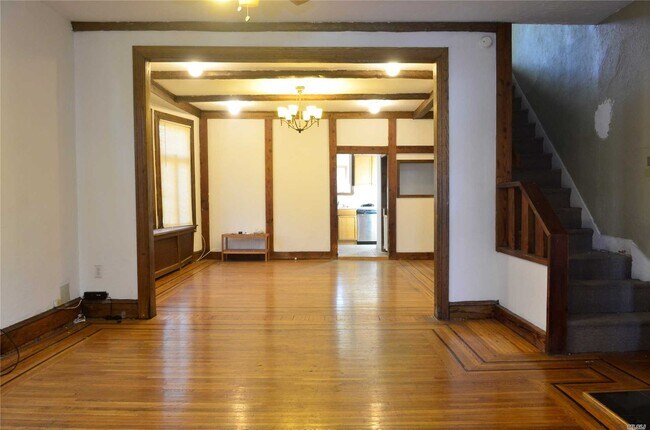 Building Photo - 159-12-159-46 46th Ave