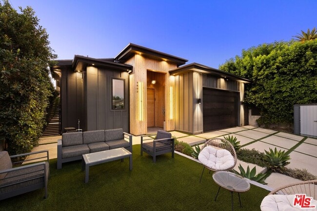 Building Photo - 4803 Lemona Ave