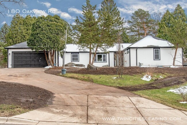 Building Photo - 180 Oakview Rd