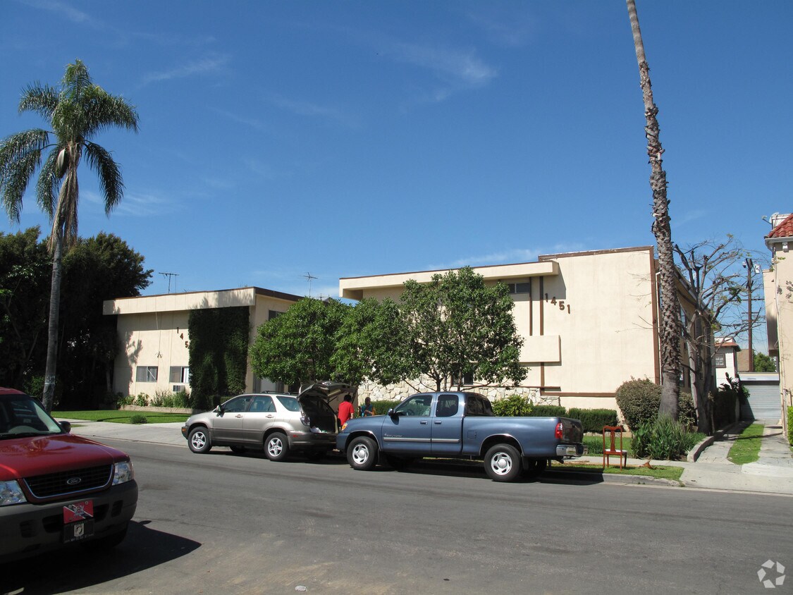 Building Photo - 1455 S Norton Ave