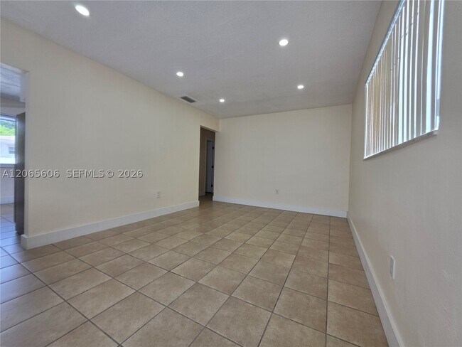 Foto del edificio - 5290 NW 2nd St
