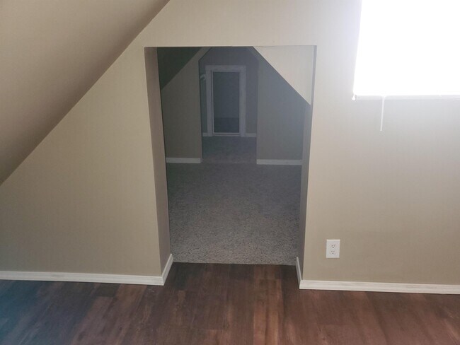 Foto del edificio - 3213 Center St NE