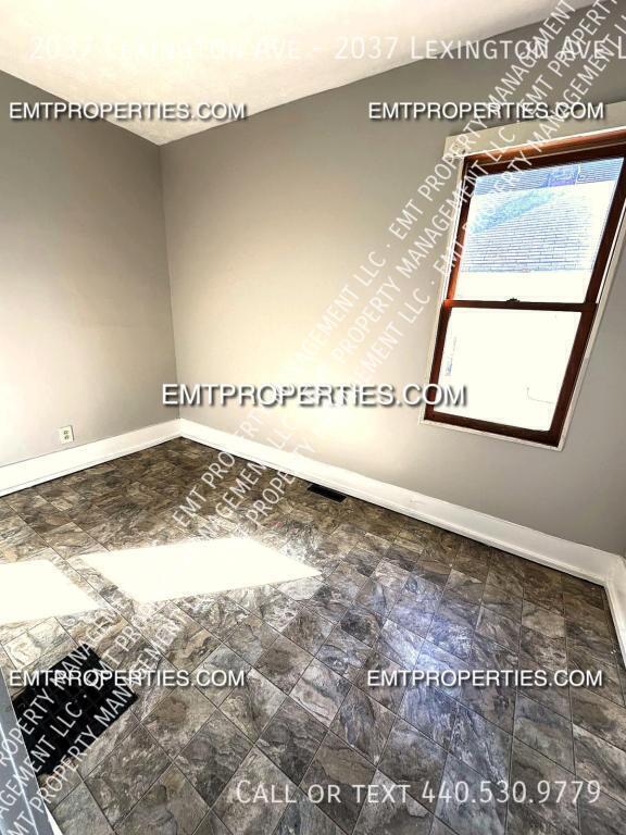 Building Photo - 2037 Lexington Ave