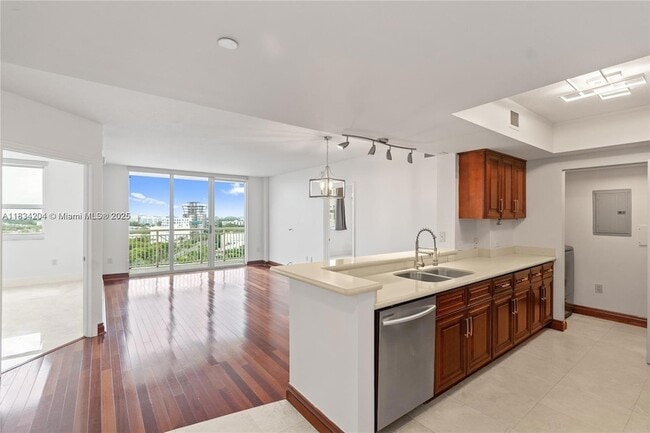 Photo - 19501 W Country Club Dr Apartment