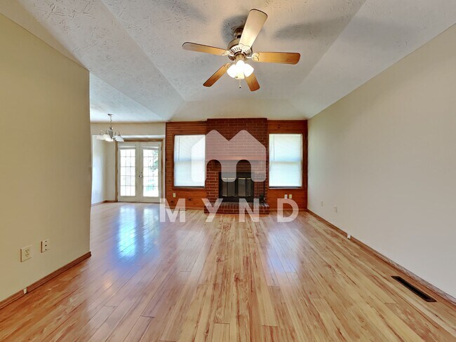 Building Photo - 3744 S Colgate Ave