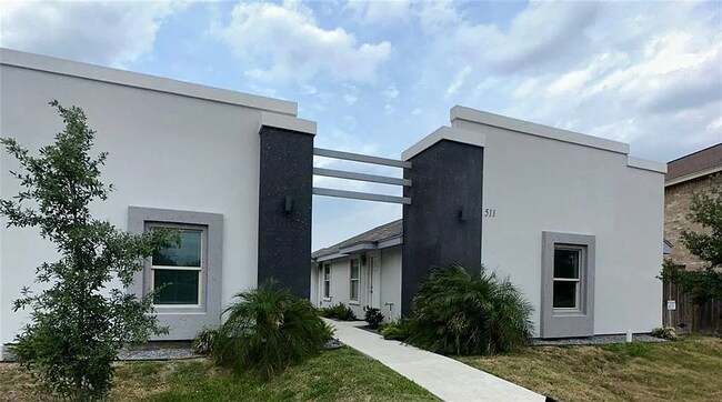 Foto del edificio - 511 Lotto Ln