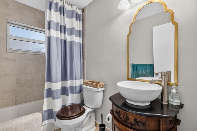 Foto del edificio - 213 Rio Vista Cir
