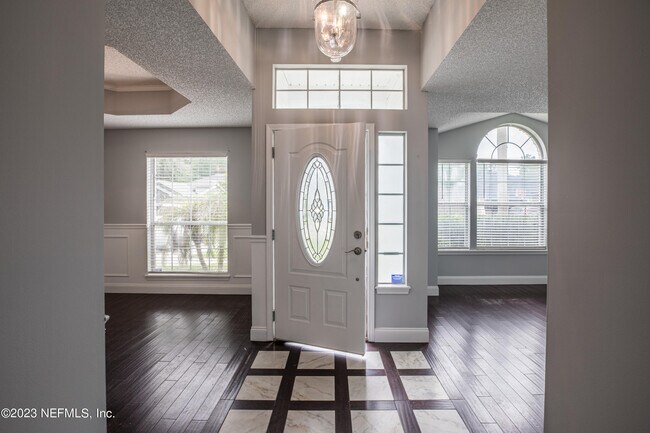 Building Photo - 13607 Capistrano Dr S