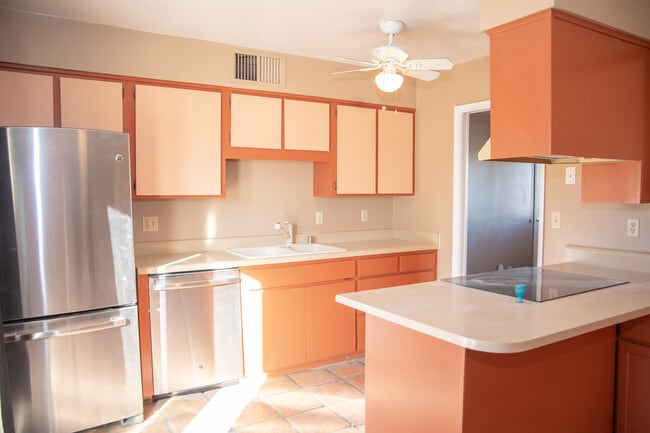 Kitchen - 1932 Arlington St