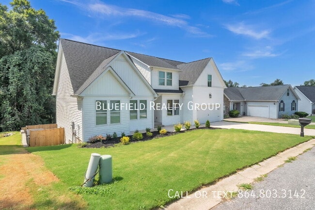 Photo - 713 Rockcliff St House