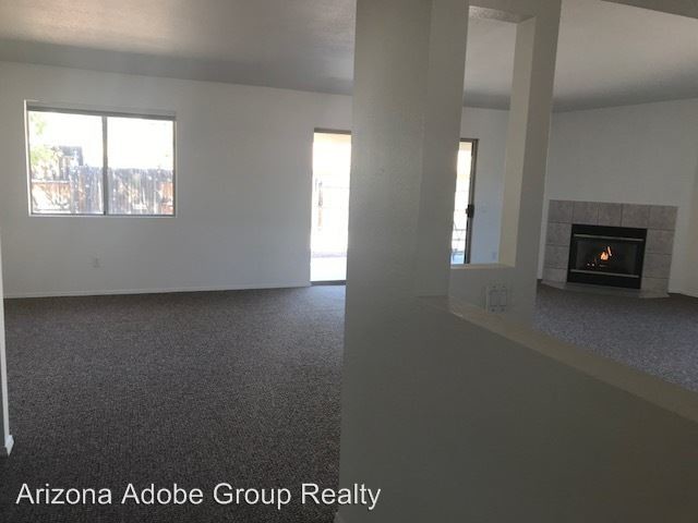 Building Photo - 576 S Azure Dr