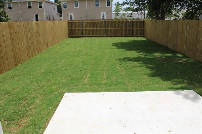 Foto del edificio - 214 W Lake Ave