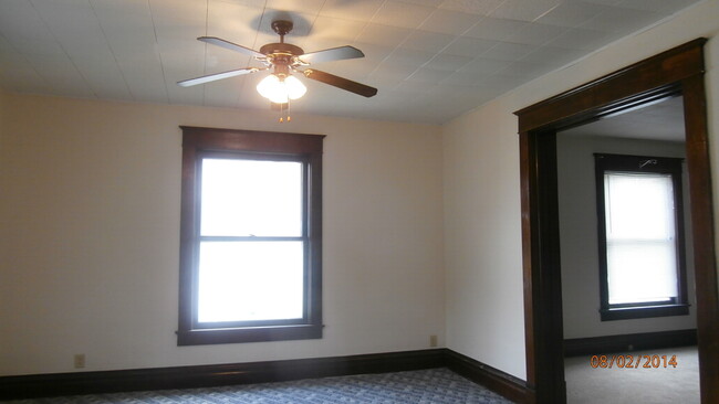 Foto del edificio - 451 S 7th St