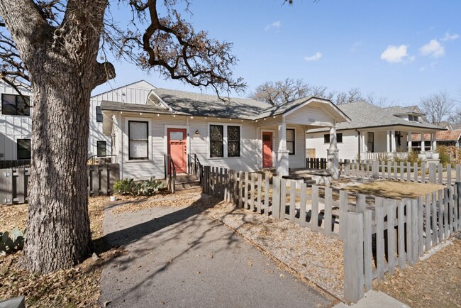 Building Photo - 4006 Avenue C