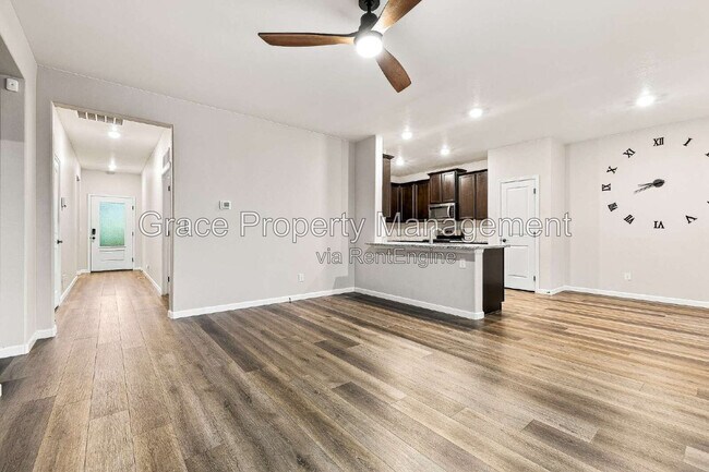 Foto del edificio - 8883 Ventura Ct