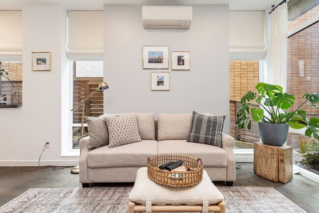 Foto del edificio - 762 Belmont Pl E