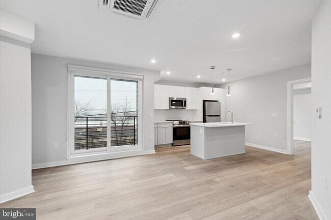 Foto del edificio - 3449 Scotts Ln