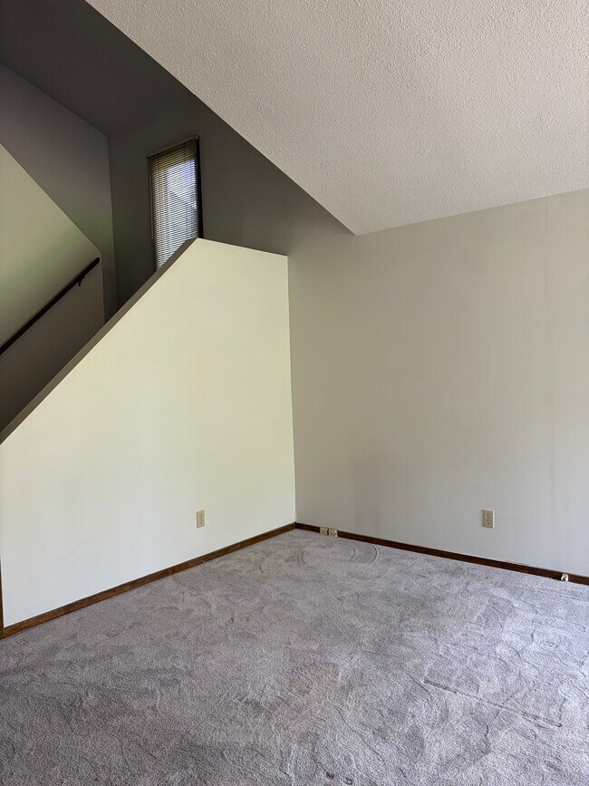 Foto del edificio - 4016 Pfeiffer Ct