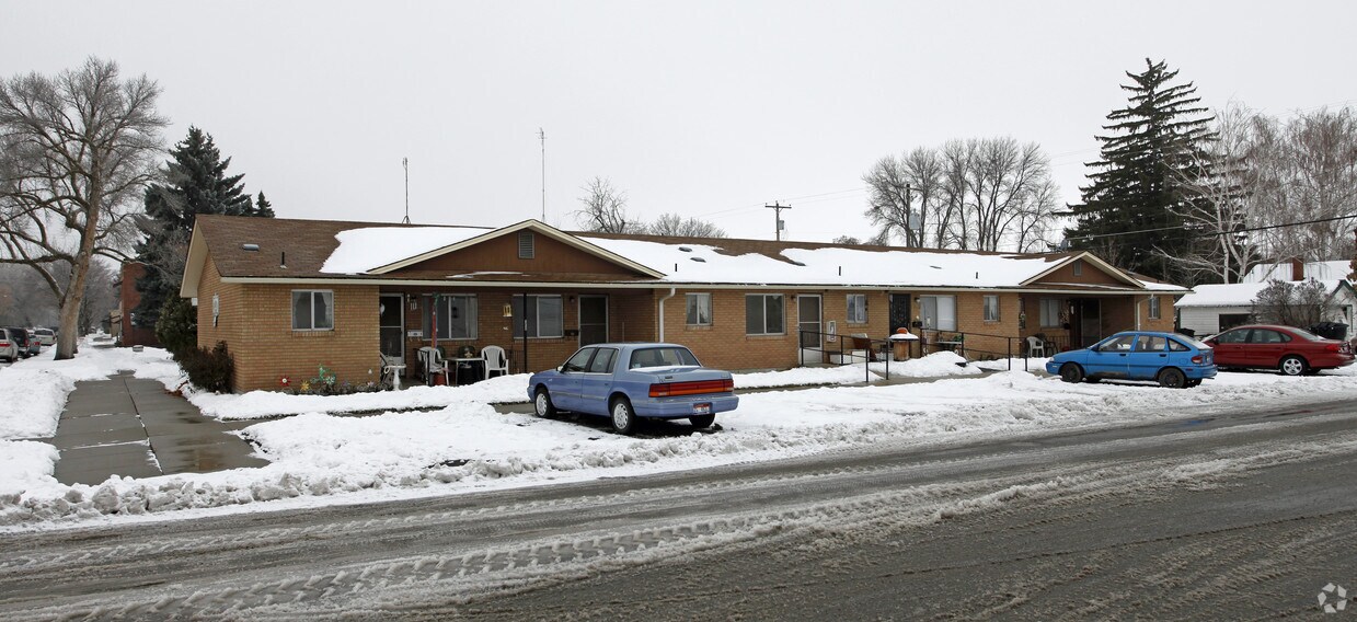 Primary Photo - 209 3rd Ave W