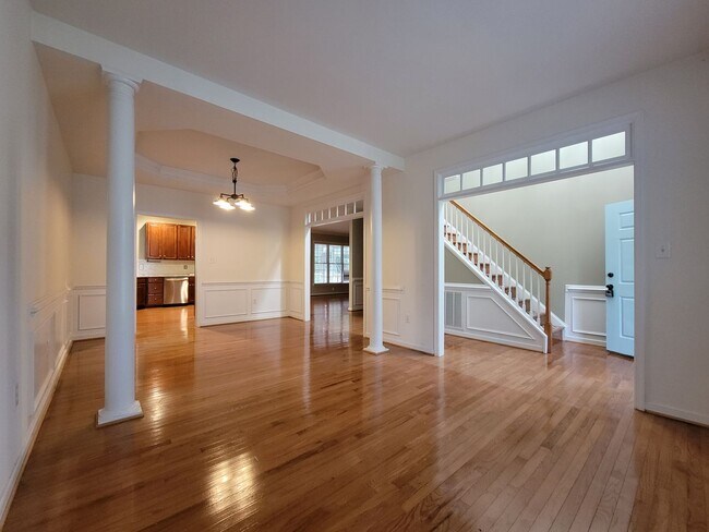 Foto del edificio - Large contemporary in Birkdale Subdivision...