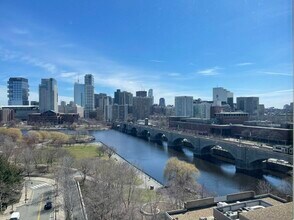 Building Photo - 8-12 Museum Way