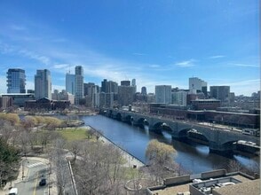 Building Photo - 8-12 Museum Way